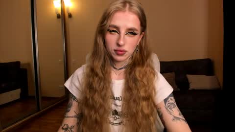 Snapshot of harley_kimm chatting on 04.22.26 Julia online show from 04.22.26