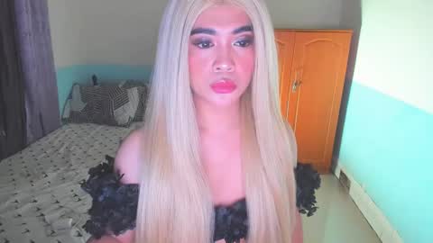 Snapshot of harley_queen69x chatting on 02.21.25 BABY KIMMY online show from 02.21.25