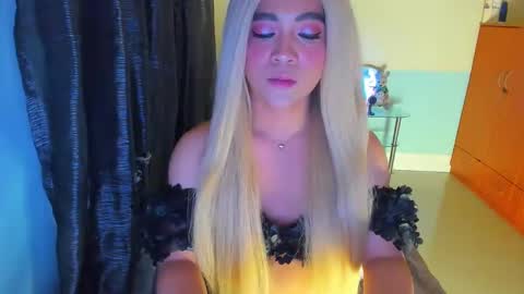 Snapshot of harley_queen69x chatting on 02.25.25 BABY KIMMY online show from 02.25.25