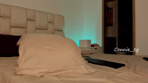 Snapshot of harley_sweett chatting on 01.22.25 online show from 01.22.25