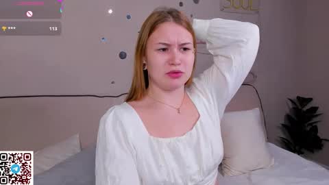 Snapshot of harmony_mills chatting on 09.12.25 Christine online show from 09.12.25