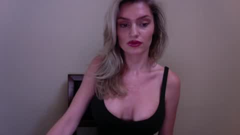Snapshot of harperellis chatting on 07.17.26 Harper Ellis online show from 07.17.26