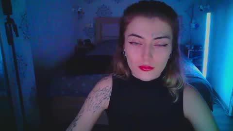 Snapshot of harrislola chatting on 05.10.26 Harris Lola online show from 05.10.26
