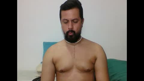 Snapshot of harry_goldenmillerx10fun chatting on 02.11.25 Harry online show from 02.11.25
