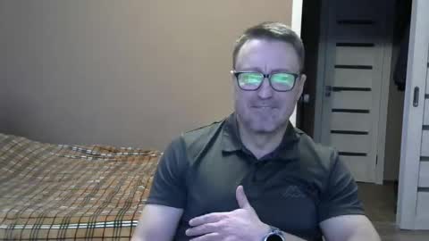 Snapshot of harrysnake chatting on 12.04.24 HarrySnake online show from 12.04.24