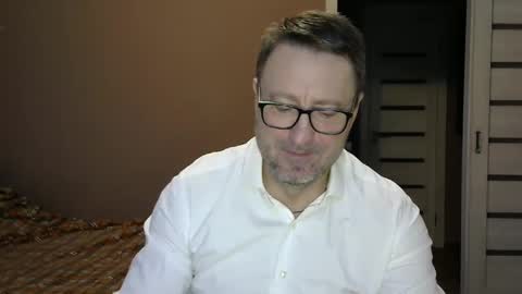 Snapshot of harrysnake chatting on 12.25.24 HarrySnake online show from 12.25.24