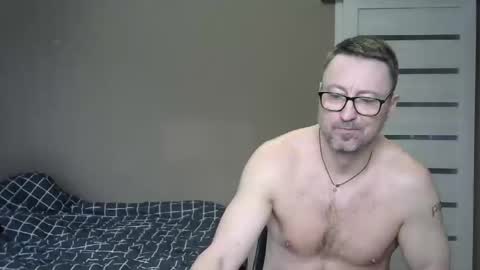 Snapshot of harrysnake chatting on 02.14.25 HarrySnake online show from 02.14.25