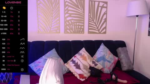 Nicole online show from 12.26.24