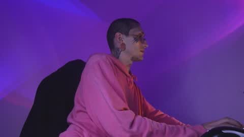 More content   2   online show from 11.19.25