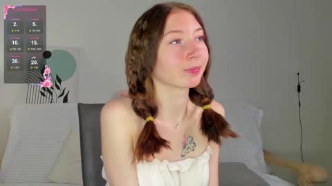 Lola online show from 11.24.25