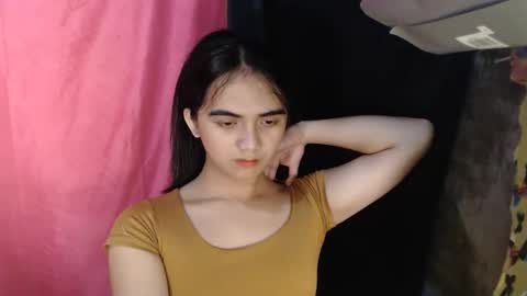 Snapshot of hawadiha chatting on 04.18.26 LIX online show from 04.18.26