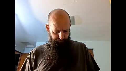 Snapshot of hawktalon007 chatting on 12.04.25 Robert online show from 12.04.25