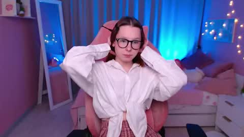 Mia online show from 02.22.26