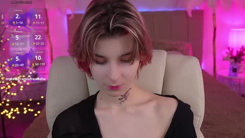 Snapshot of haylaamber chatting on 12.12.24 haylaamber online show from 12.12.24