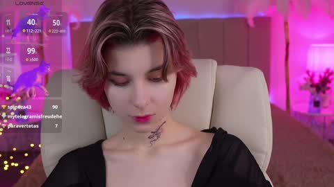 Snapshot of haylaamber chatting on 12.13.24 haylaamber online show from 12.13.24