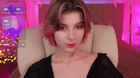 Snapshot of haylaamber chatting on 12.13.24 haylaamber online show from 12.13.24