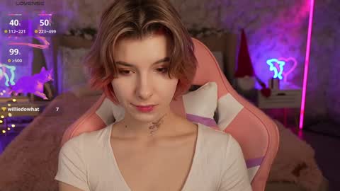 Snapshot of haylaamber chatting on 12.15.24 haylaamber online show from 12.15.24