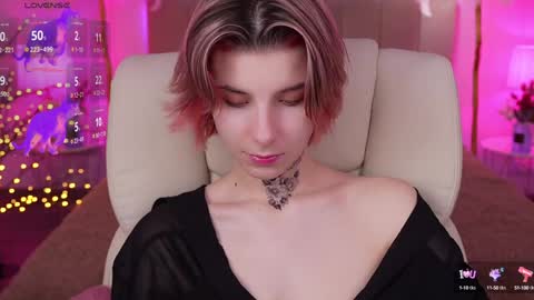 Snapshot of haylaamber chatting on 12.19.24 haylaamber online show from 12.19.24