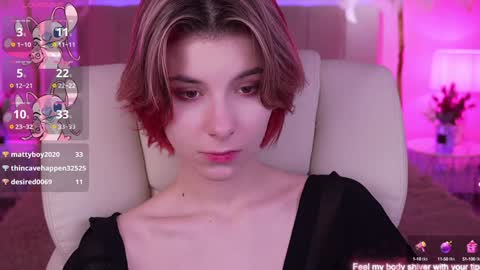 Snapshot of haylaamber chatting on 12.25.24 haylaamber online show from 12.25.24