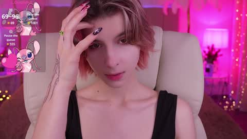 Snapshot of haylaamber chatting on 01.07.25 haylaamber online show from 01.07.25