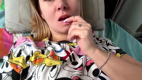 Snapshot of hayle_emmie chatting on 10.27.25 Hayle online show from 10.27.25
