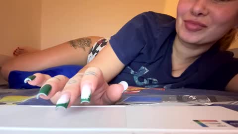 Snapshot of hayle_emmie chatting on 01.06.26 Hayle online show from 01.06.26