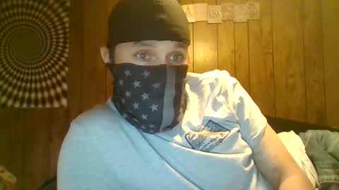 Snapshot of hazel198812 chatting on 12.21.25 hazel198812 online show from 12.21.25