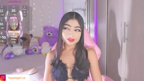 Snapshot of hazelbabee_ chatting on 10.22.25 Lynn online show from 10.22.25