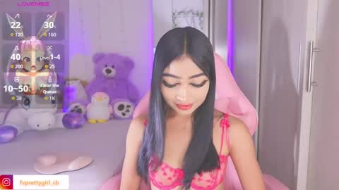 Snapshot of hazelbabee_ chatting on 11.16.25 Lynn online show from 11.16.25