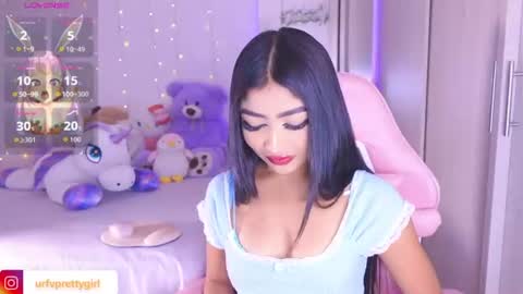 Snapshot of hazelbabee_ chatting on 06.18.26 Lynn online show from 06.18.26
