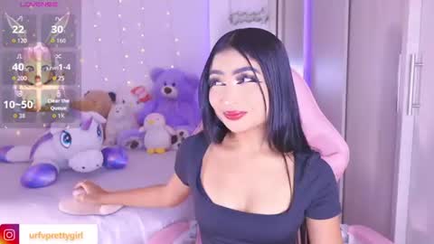 Snapshot of hazelbabee_ chatting on 06.24.26 Lynn online show from 06.24.26