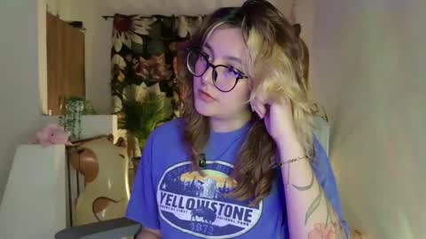 Snapshot of hazelbrownn23 chatting on 05.14.26 Hazel Brown online show from 05.14.26