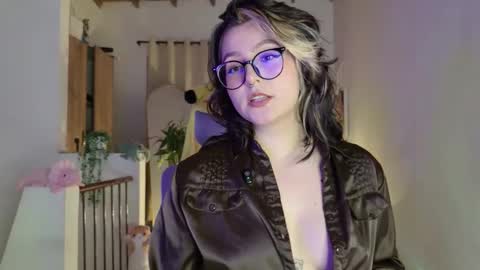 Snapshot of hazelbrownn23 chatting on 06.10.26 Hazel Brown online show from 06.10.26