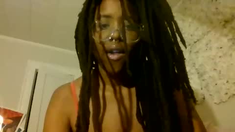 Hazel Hanes online show from 01.15.26