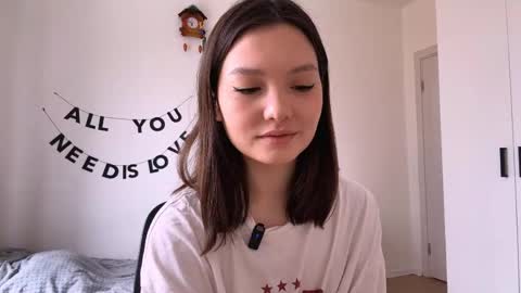 Snapshot of hazelhartshorn chatting on 05.01.26 Kira online show from 05.01.26