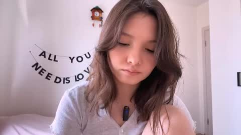 Snapshot of hazelhartshorn chatting on 05.02.26 Kira online show from 05.02.26