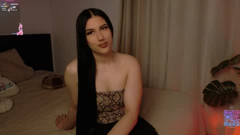 hazelhayess online show from 05.08.26