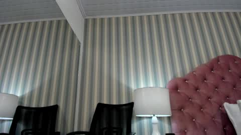 HazelMoret online show from 02.27.25