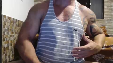 Snapshot of healedcarioca chatting on 01.05.25 Brazilian bigdick online show from 01.05.25