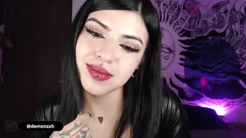 Snapshot of heatherdemonzx_ chatting on 02.21.25 HEATHER DEMONZX Please help me to reach 100 thumbs up online show from 02.21.25