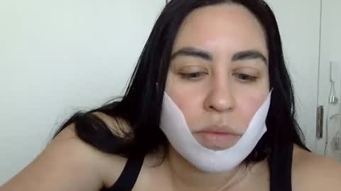 Snapshot of heatwavee chatting on 02.15.25 heatwavee online show from 02.15.25