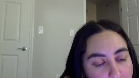 Snapshot of heatwavee chatting on 10.13.25 heatwavee online show from 10.13.25