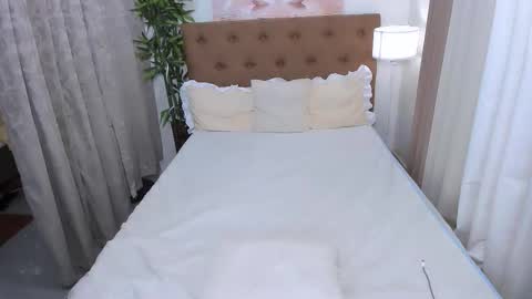 Goddess Heaven online show from 10.15.25