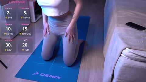 Snapshot of heavenly_diva653 chatting on 02.02.25 Andrea you can subscribe for now there will be posts soon and my favorite body for you online show from 02.02.25