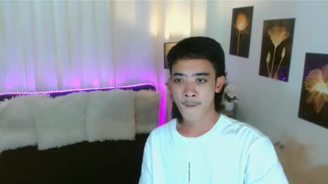 Snapshot of heavenlyhugecockx chatting on 10.03.25 heavenlyhugecockx online show from 10.03.25