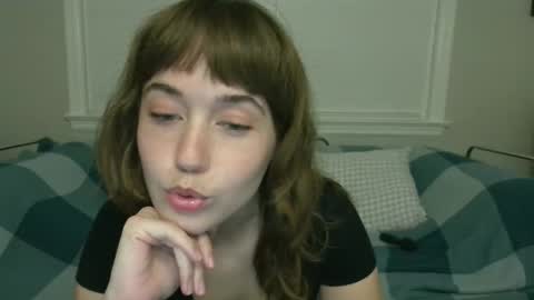Snapshot of heavenlysiren chatting on 04.18.26 heavenlysiren online show from 04.18.26