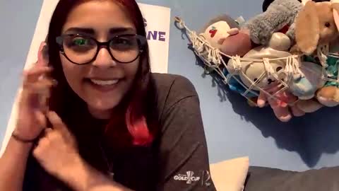 Snapshot of heavensbunny chatting on 01.02.25 heaven the muslim slut online show from 01.02.25