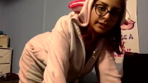 Snapshot of heavensbunny chatting on 02.07.25 heaven the muslim slut online show from 02.07.25