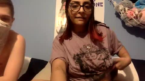 Snapshot of heavensbunny chatting on 02.09.25 heaven the muslim slut online show from 02.09.25