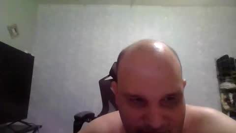 Snapshot of heavy_rebellxc chatting on 12.12.24 Heavy Rebell online show from 12.12.24
